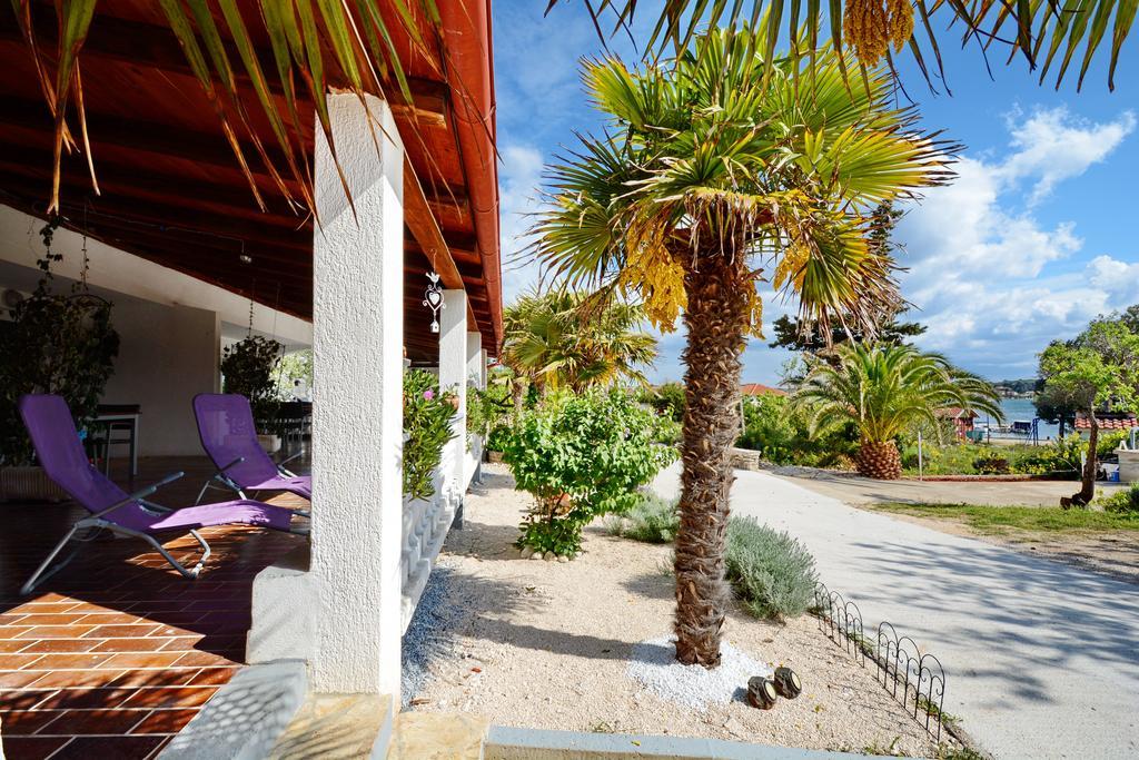 Apartments Katarina Veli Rat Εξωτερικό φωτογραφία