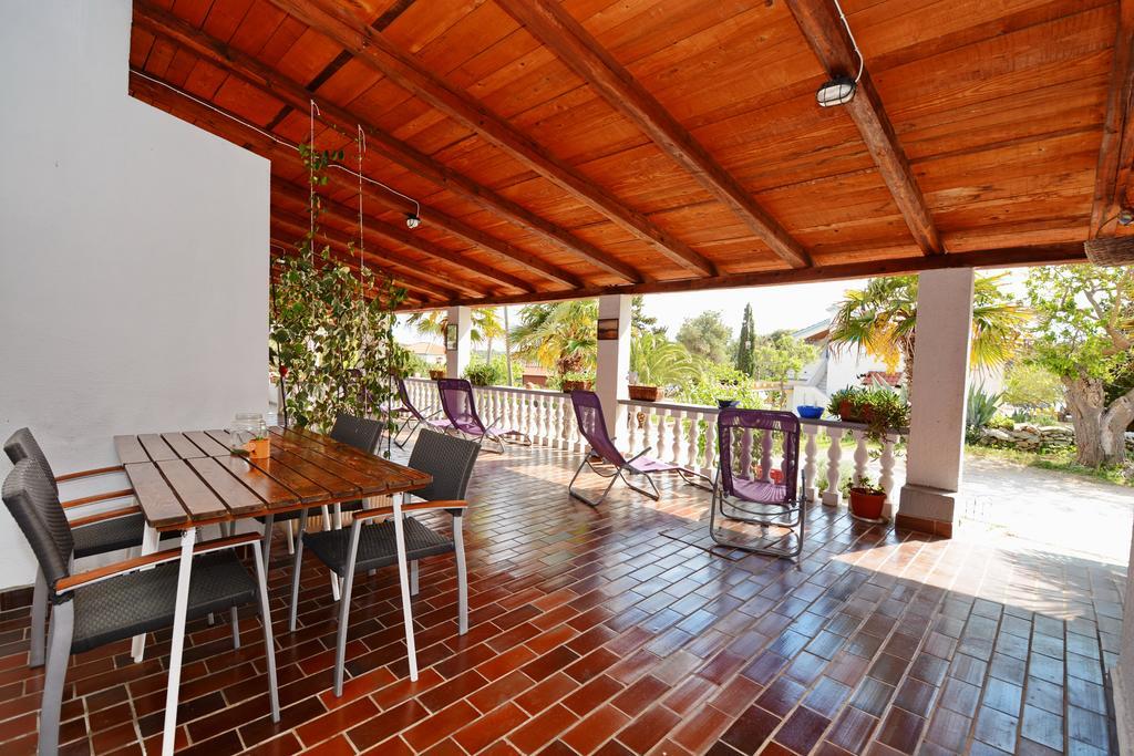 Apartments Katarina Veli Rat Εξωτερικό φωτογραφία