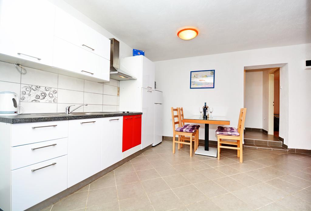 Apartments Katarina Veli Rat Εξωτερικό φωτογραφία