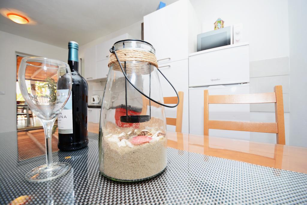 Apartments Katarina Veli Rat Εξωτερικό φωτογραφία