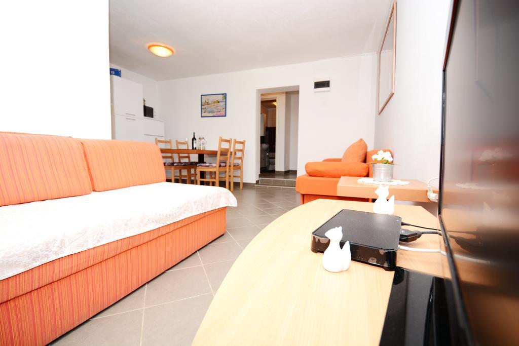 Apartments Katarina Veli Rat Εξωτερικό φωτογραφία