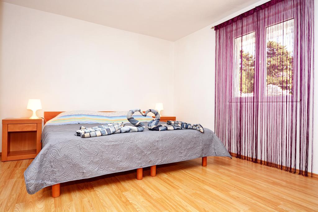 Apartments Katarina Veli Rat Εξωτερικό φωτογραφία