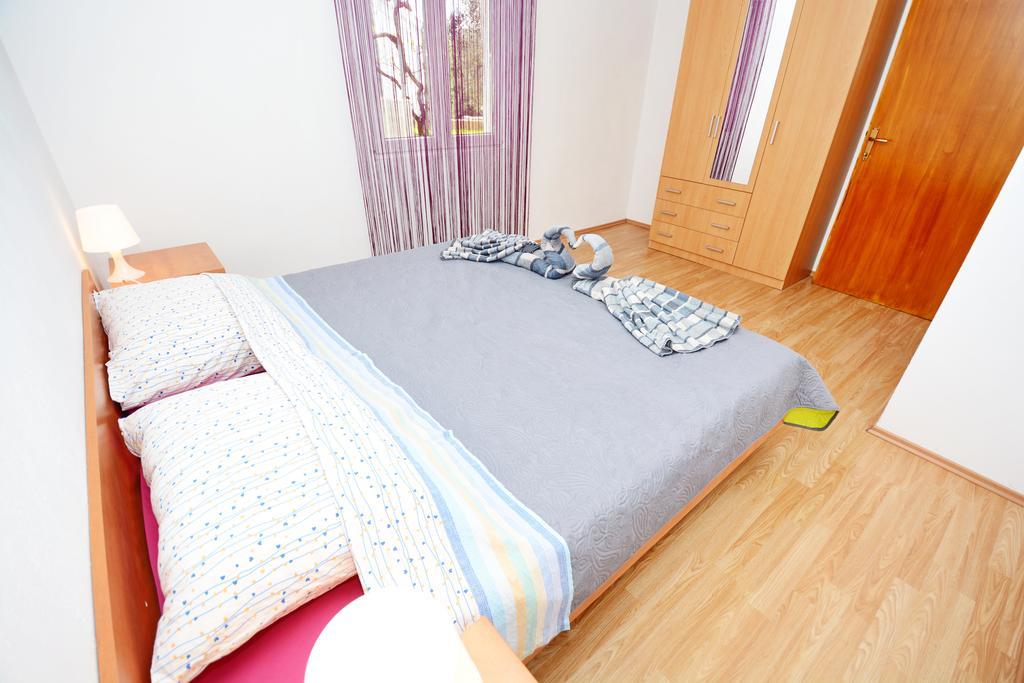 Apartments Katarina Veli Rat Εξωτερικό φωτογραφία