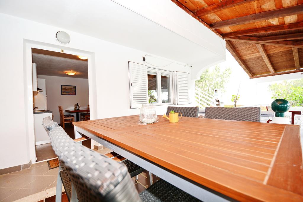 Apartments Katarina Veli Rat Εξωτερικό φωτογραφία