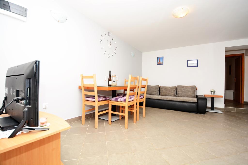 Apartments Katarina Veli Rat Εξωτερικό φωτογραφία