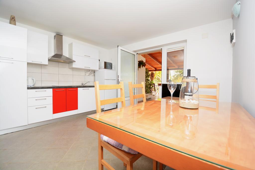 Apartments Katarina Veli Rat Εξωτερικό φωτογραφία