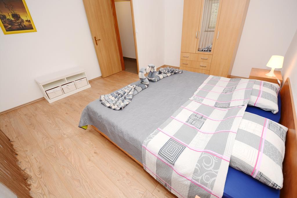 Apartments Katarina Veli Rat Εξωτερικό φωτογραφία