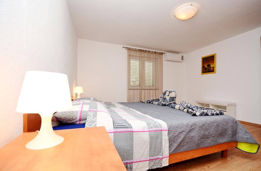 Apartments Katarina Veli Rat Εξωτερικό φωτογραφία