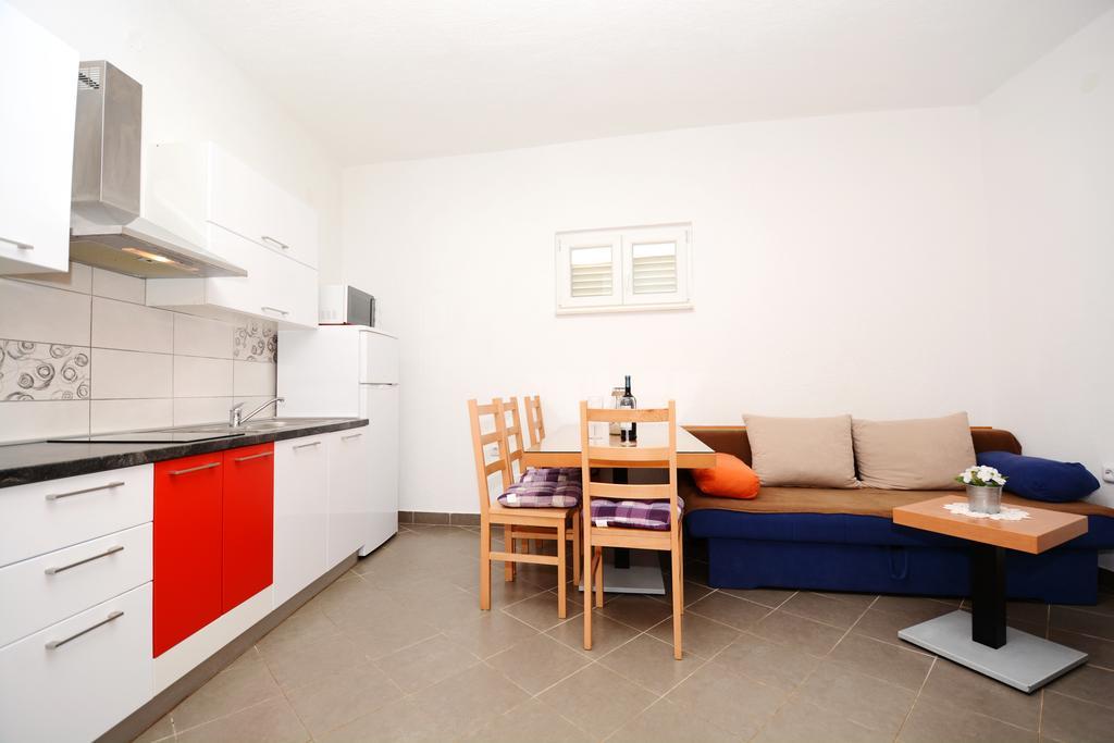 Apartments Katarina Veli Rat Εξωτερικό φωτογραφία