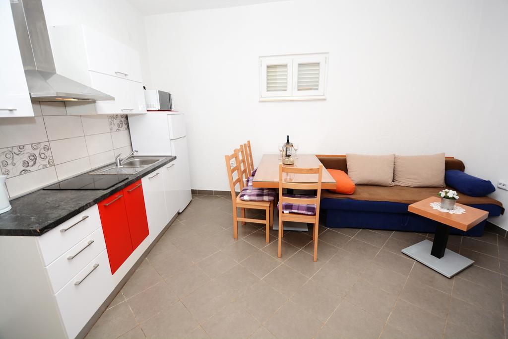 Apartments Katarina Veli Rat Εξωτερικό φωτογραφία