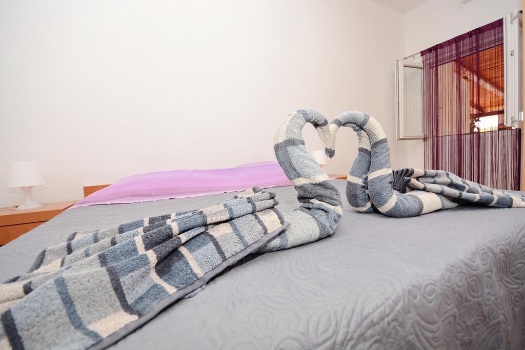 Apartments Katarina Veli Rat Εξωτερικό φωτογραφία