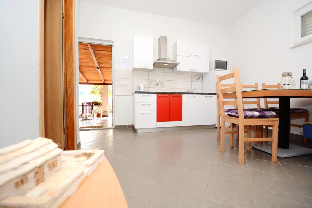 Apartments Katarina Veli Rat Εξωτερικό φωτογραφία